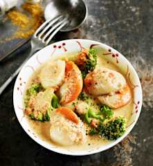 Saint-Jacques en nage épicée