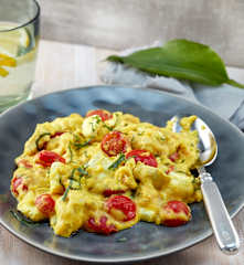 Rahm-Bärlauch-Polenta mit Hähnchen