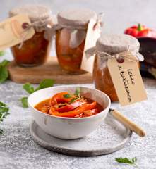 Leczo z bakłażanem (w słoikach na zimę)