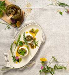 Wildkräuterpesto mit Hanfsamen