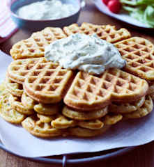 Pikante Waffeln mit Radieschen-Quark
