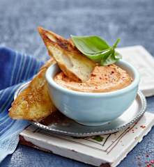 Dip paprykowo-orzechowy