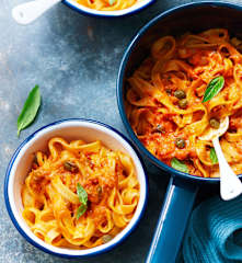 Pâtes au thon et à la sauce tomate