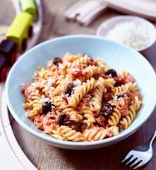 Nudeln mit Bauernsauce