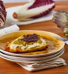 Crêpes al radicchio e carciofi