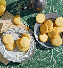 Soetkoekies "sweet biscuits"