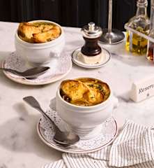 French onion soup (Soupe à l’oignon)