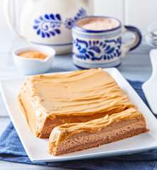 Pudín de pan de muerto y cajeta