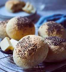 Kartoffelbrötchen mit Chiasamen