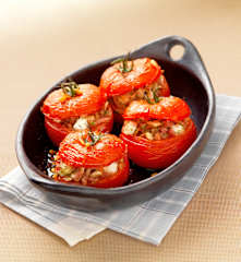 Tomates rellenos de queso de cabra, beicon y champiñones