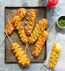 Corn dogs au fromage fondant