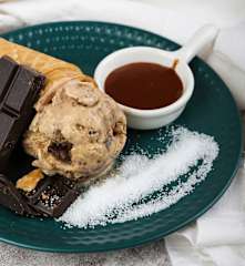 巧克力焦糖海盐冰激凌