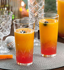 Mocktail de melocotón y arándanos rojos