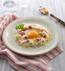 德式香腸蛋黃燉飯