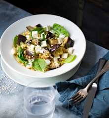 Salade d'aubergines au blé et à la feta