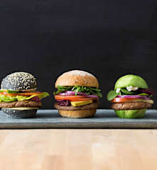 Mixed mushroom burgers