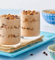 Bicchieri di semifreddo al caffè (senza lattosio)