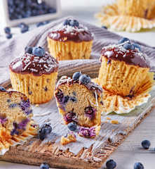 Pastelito keto de mora azul (Black Diamond)