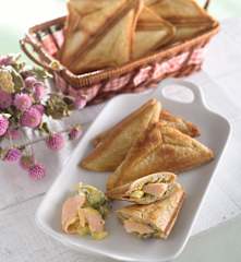 燻鮭魚塔塔醬全麥三明治