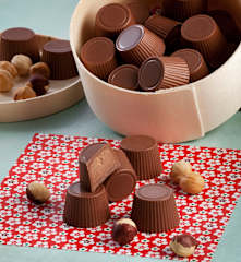 Bombons de creme de chocolate e avelã