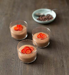 Almond chocolate mousse