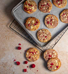 White chocolate and raspberry crystal cookies (Paul Foreman)