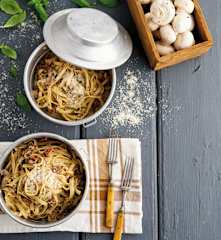 Mushroom and sun-dried tomato fettuccine