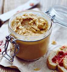 Erdnuss-Crunch-Creme