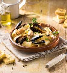 Mezze maniche con fagioli e cozze