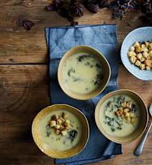 Sopa de alho-francês e nabiças