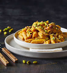 Penne integrali alla crema di zucca e pistacchi