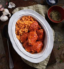 Chicken and roasted red capsicum sauce with rice (TM5)
