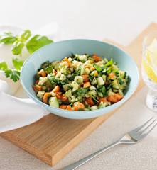 Zucchini-Möhren-Rohkost mit Käse