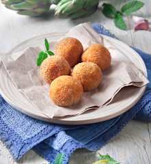 Polpette di carciofi e scamorza