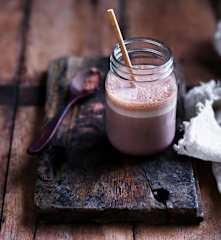 Raw cacao milkshake