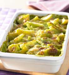 Kohlrabi-Kartoffel-Auflauf mit Basilikumsauce