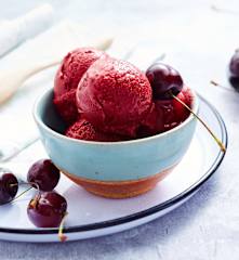 Sorbet cerise et lait de coco