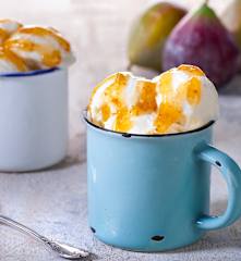 Gelato al Gorgonzola con coulis di fichi