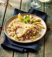 Heilbutt auf Champagnerkraut mit Trauben und Speck