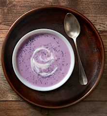 Vellutata al cavolo viola e kefir