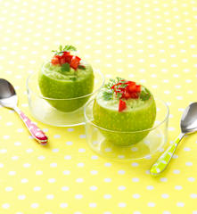 Soupe de pommes vertes