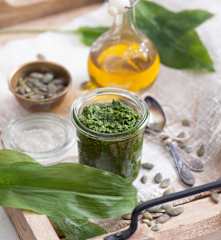 Pesto z czosnku niedźwiedziego