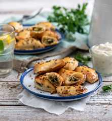 Pieczone pierożki z kapustą