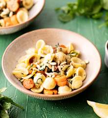 Batch cooking: Pasta salteada con zanahorias y espinacas