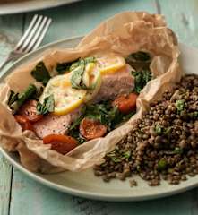Salmon with Spinach, Tomatoes and Lentils