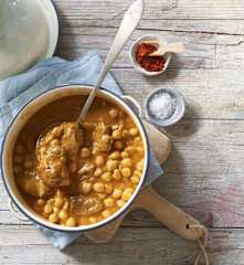 Garbanzos con carrilleras guisadas en cocción lenta