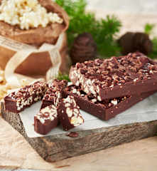 Turrón de chocolate con palomitas caramelizadas