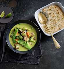 Curry di verdure con riso al lemon grass