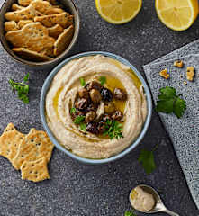 Hummus di cannellini e olive taggiasche