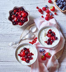 Milchreis mit Roter Grütze